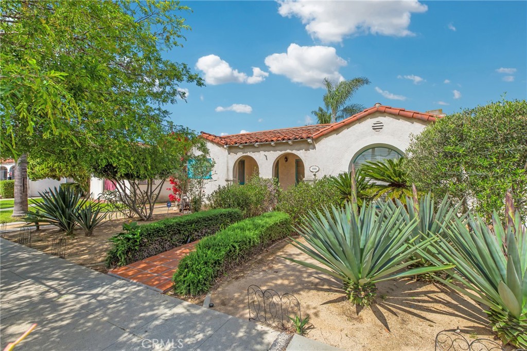 2333 Eucalyptus Avenue