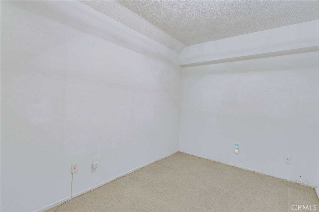 501 Herondo Street 28