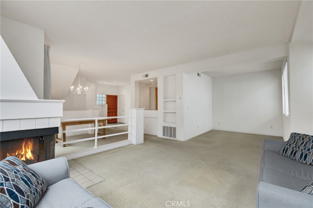 501 Herondo Street 28