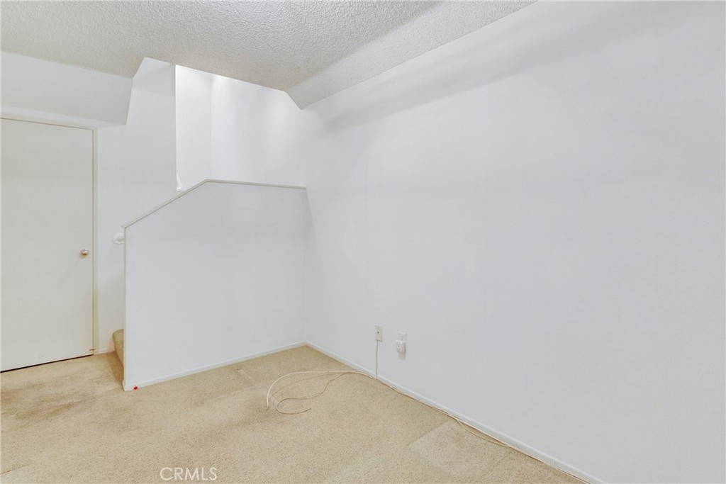 501 Herondo Street 28