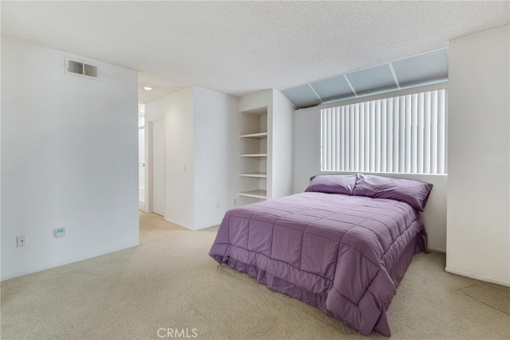 501 Herondo Street 28