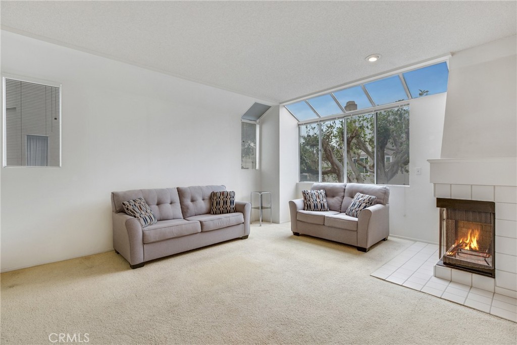 501 Herondo Street 28