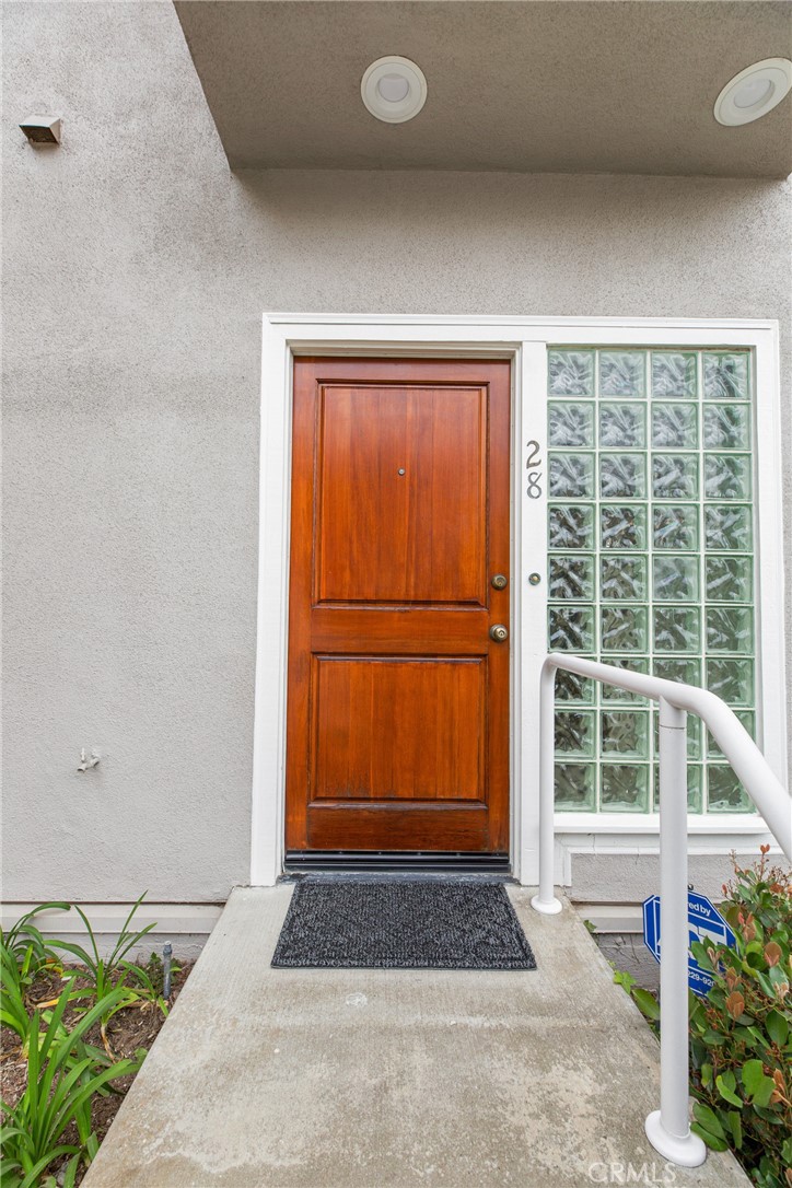 501 Herondo Street 28