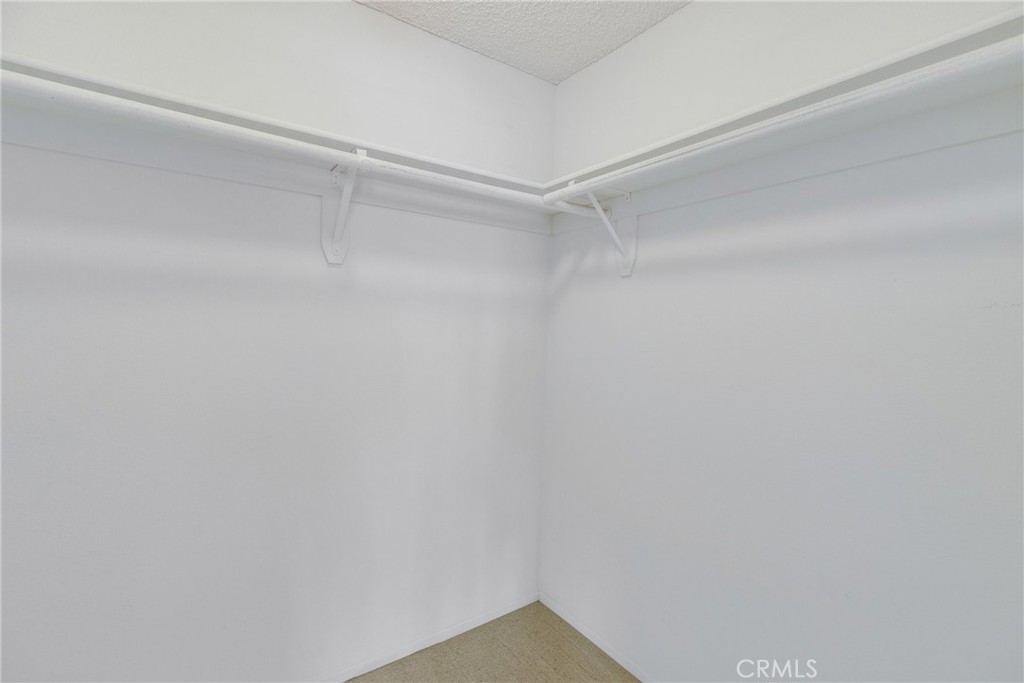 501 Herondo Street 28