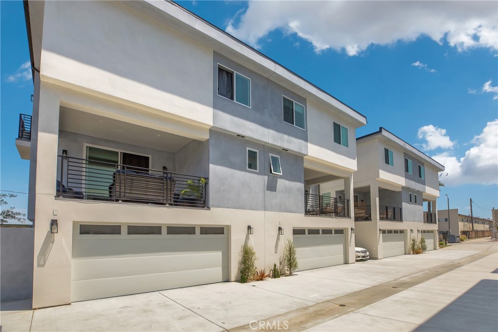 25318 Narbonne Avenue