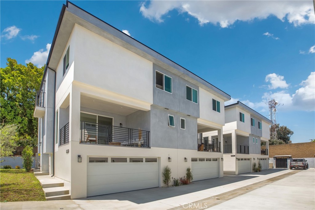 25318 Narbonne Avenue