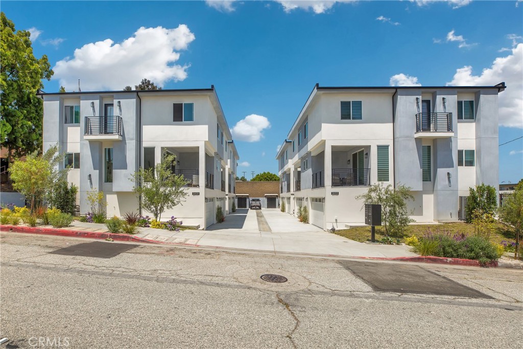 25318 Narbonne Avenue