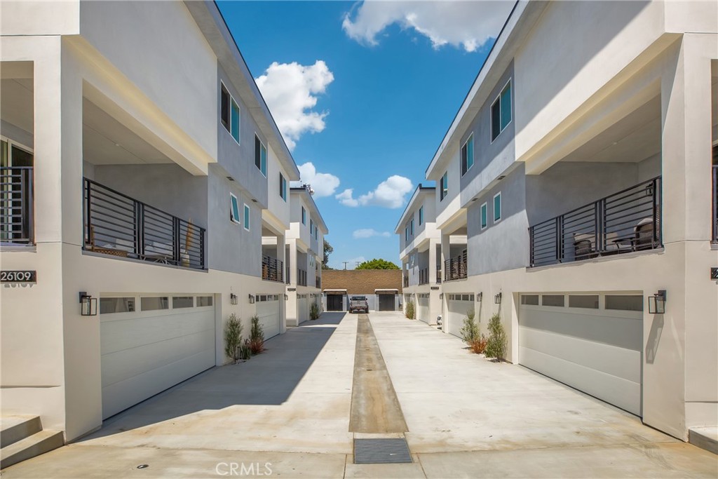 25318 Narbonne Avenue