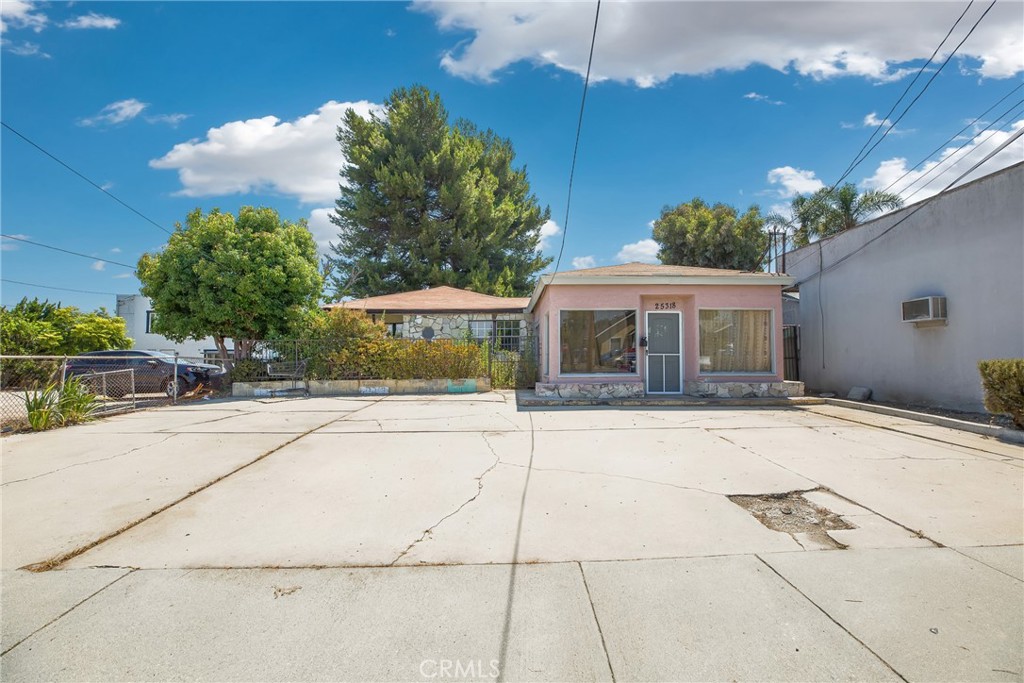 25318 Narbonne Avenue