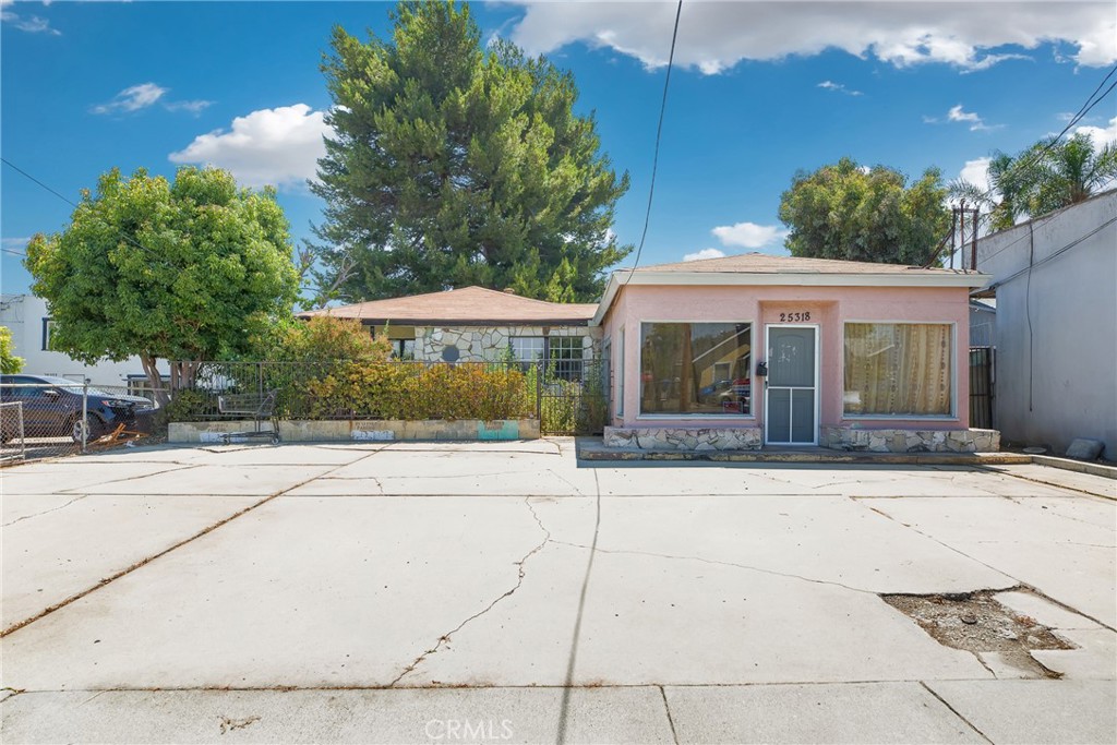 25318 Narbonne Avenue