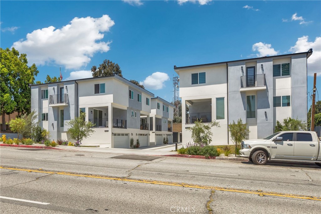 25318 Narbonne Avenue