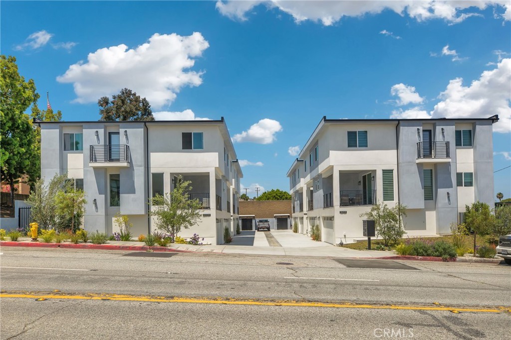 25318 Narbonne Avenue