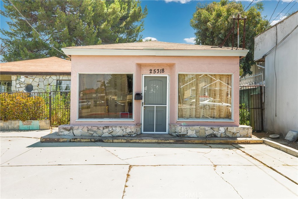 25318 Narbonne Avenue