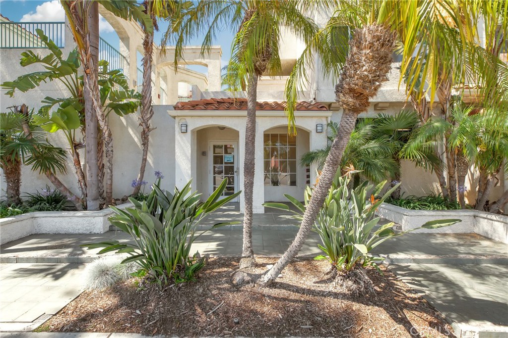 3605 E Anaheim Street 321