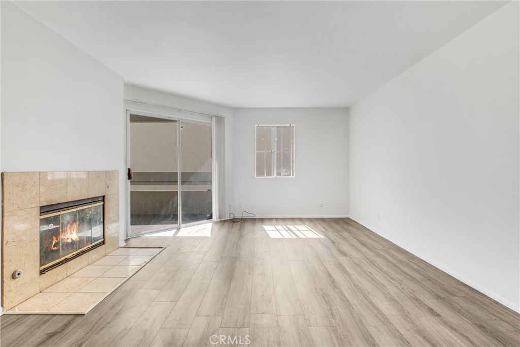 3605 E Anaheim Street 321