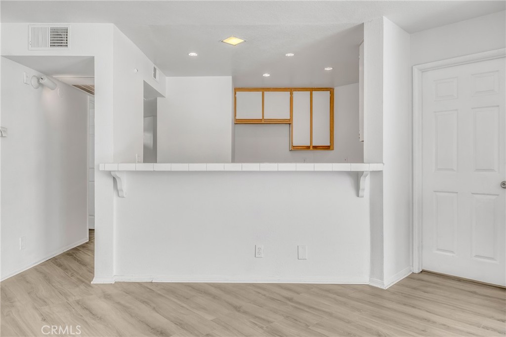 3605 E Anaheim Street 321