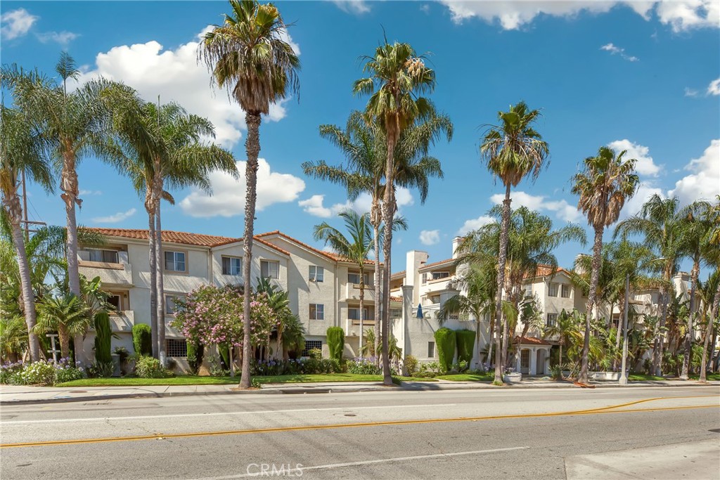 3605 E Anaheim Street 321