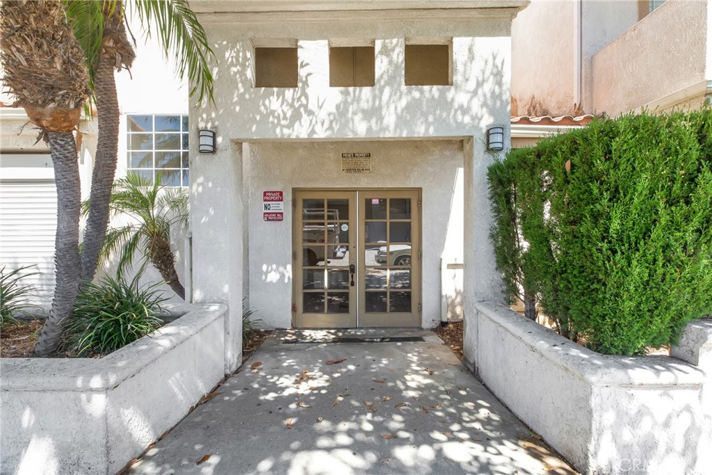 3605 E Anaheim Street 321