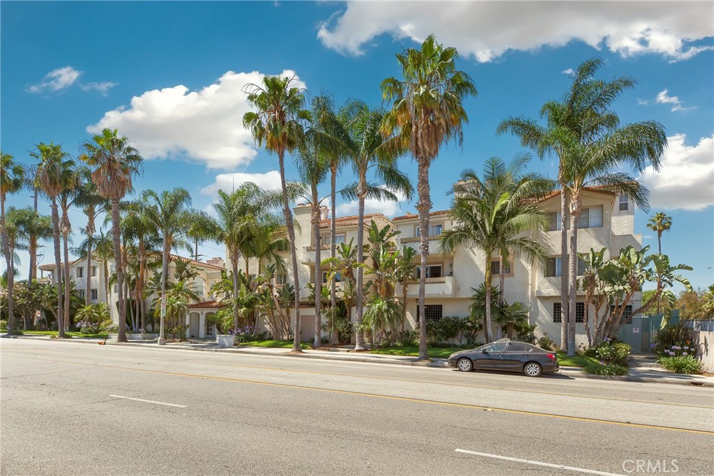 3605 E Anaheim Street 321