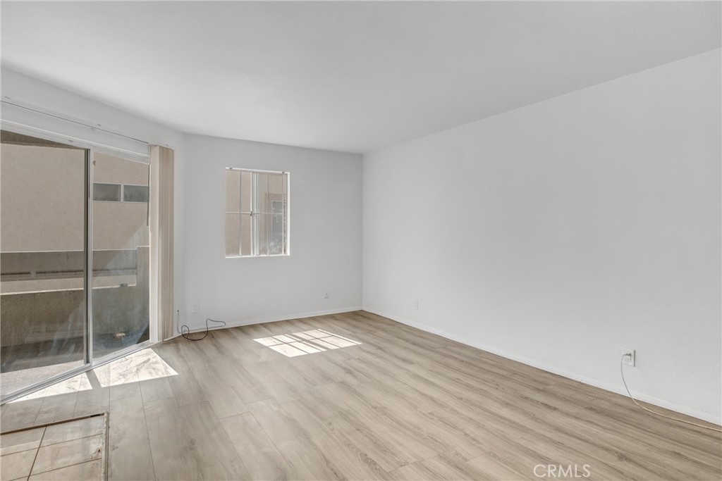 3605 E Anaheim Street 321