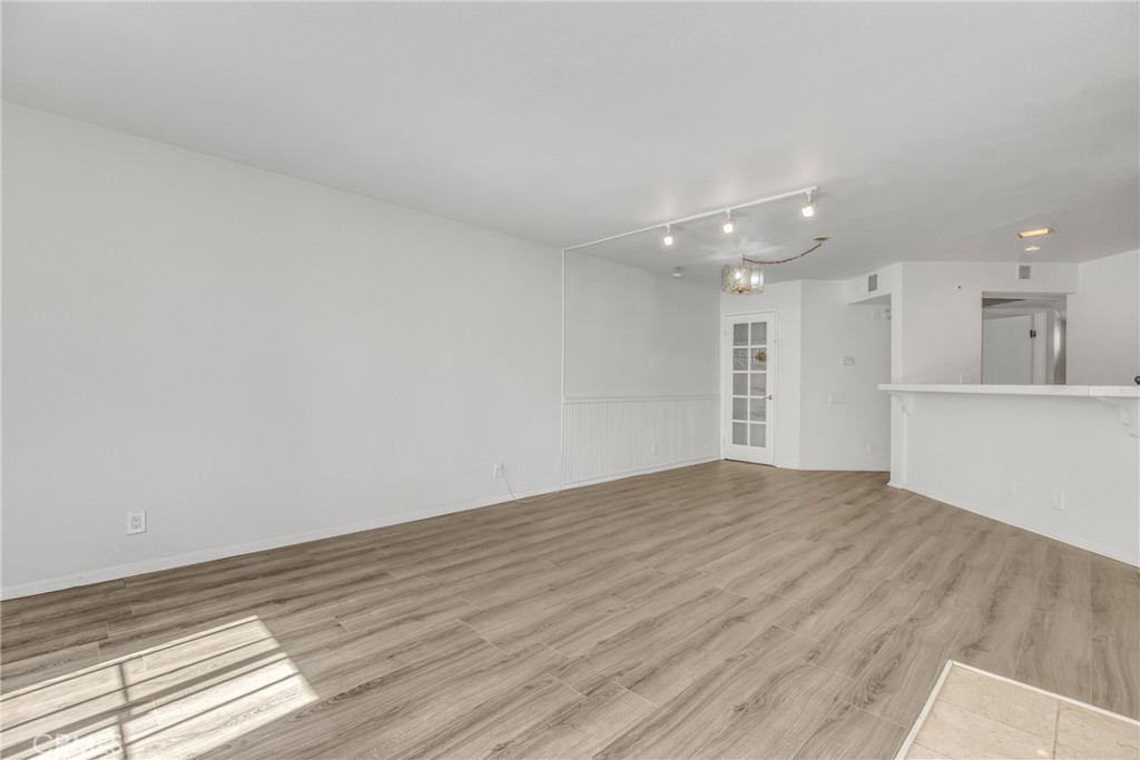 3605 E Anaheim Street 321