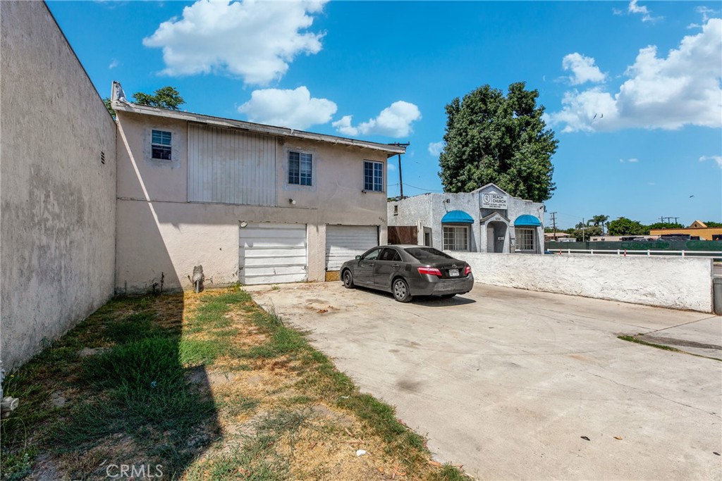 6089 Atlantic Avenue