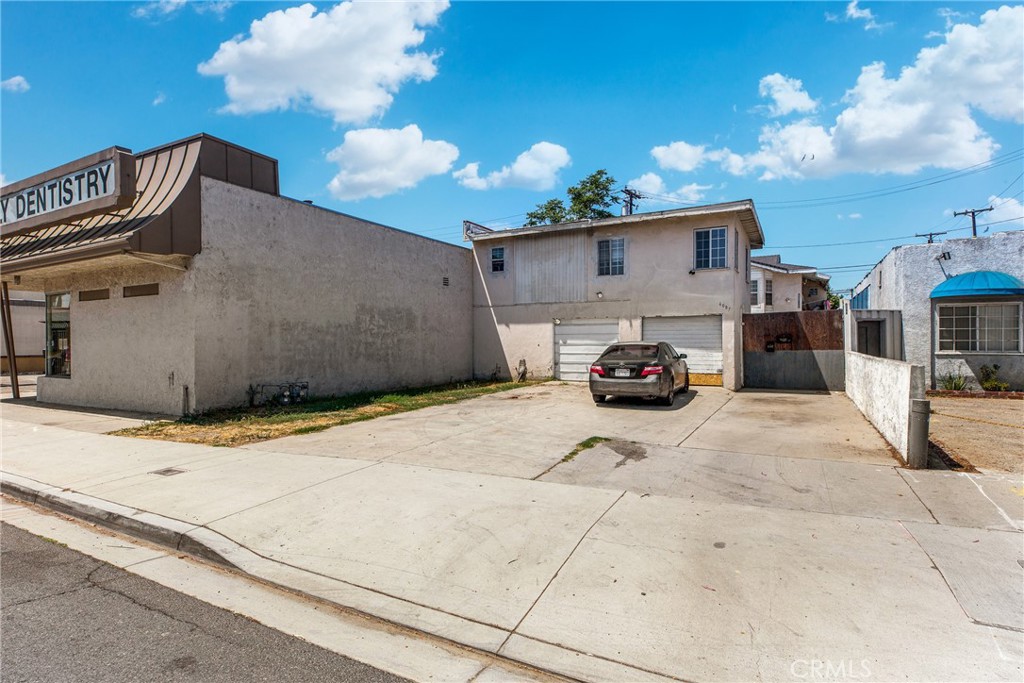 6089 Atlantic Avenue