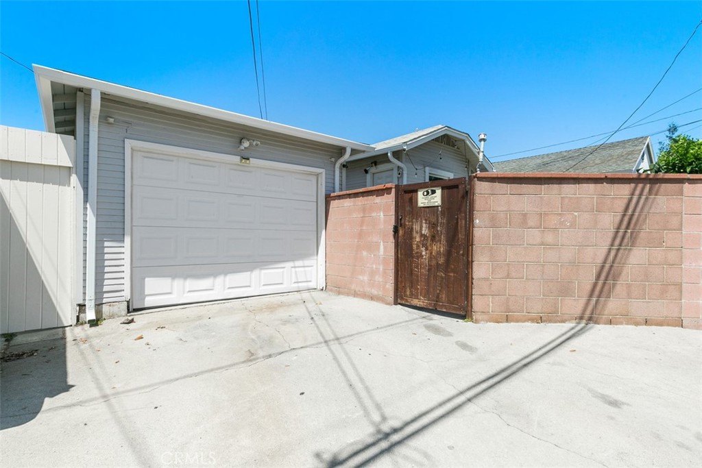 3434 Lemon Avenue
