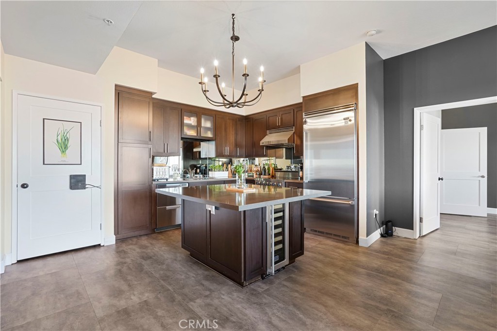 388 E Ocean Boulevard P8