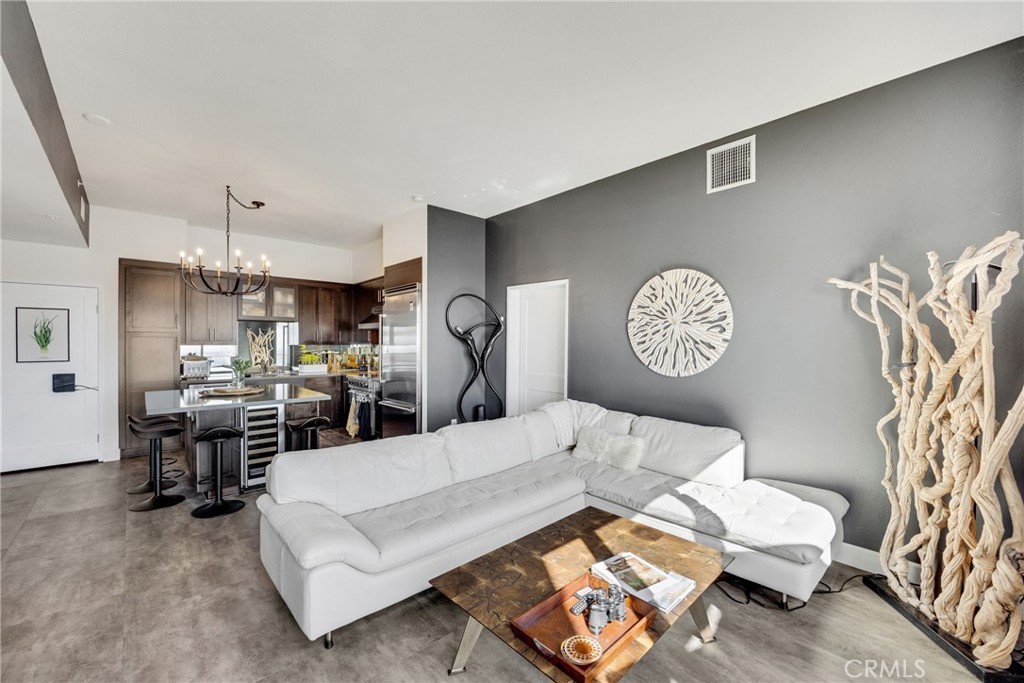 388 E Ocean Boulevard P8