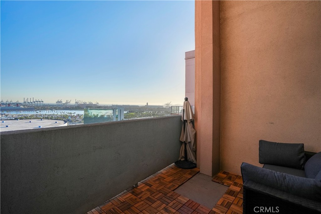 388 E Ocean Boulevard P8