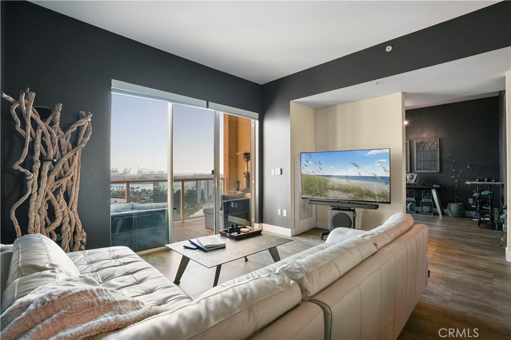 388 E Ocean Boulevard P8