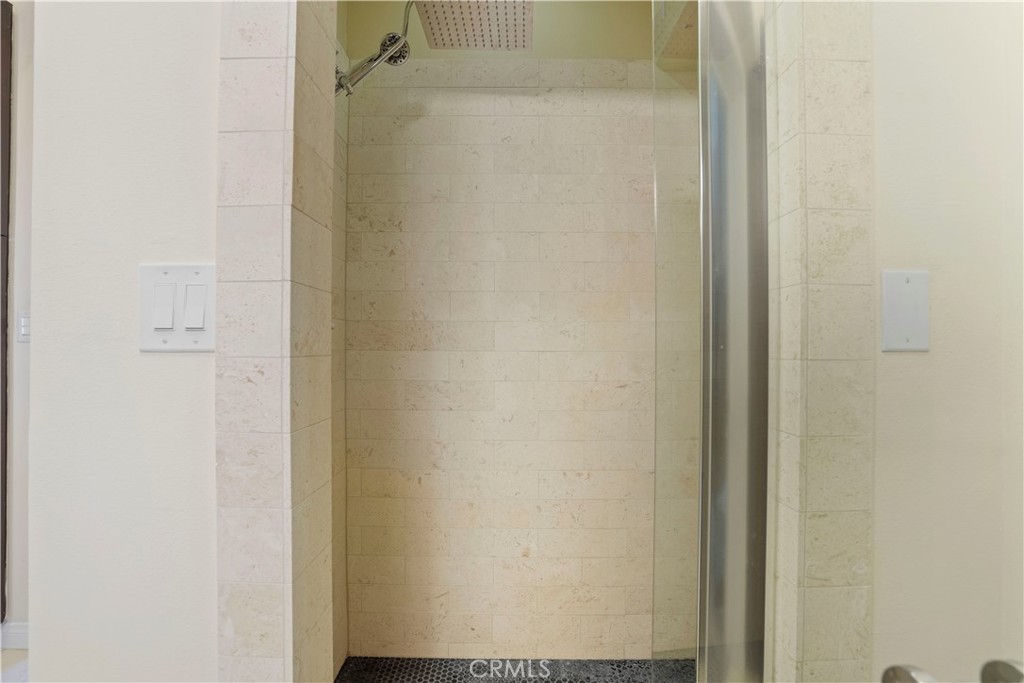 388 E Ocean Boulevard P8