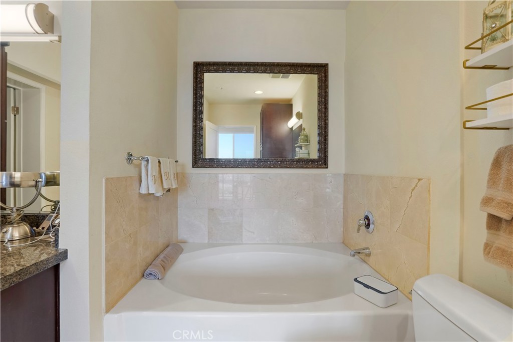 388 E Ocean Boulevard P8