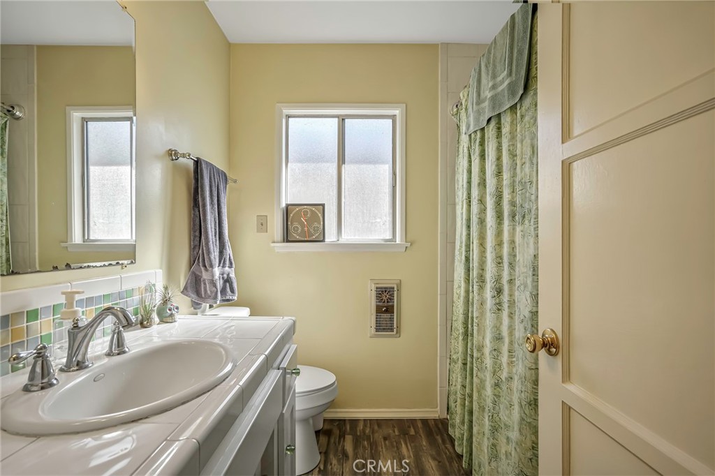 2426 Vuelta Grande Avenue