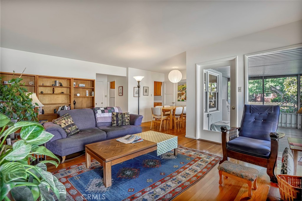 2426 Vuelta Grande Avenue