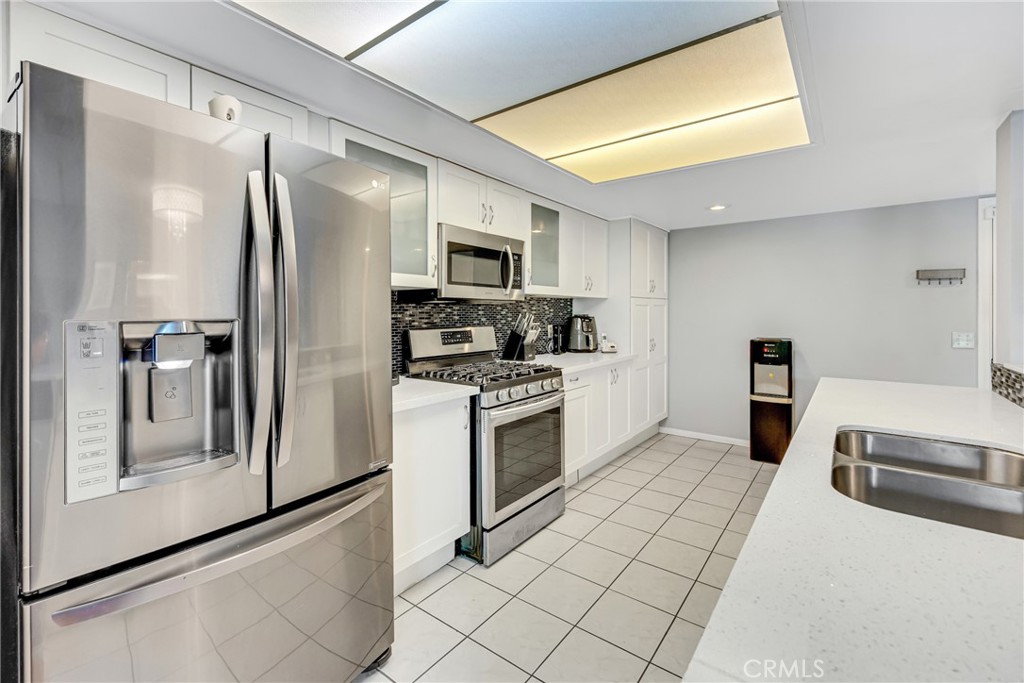 500 S Grevillea Avenue 5