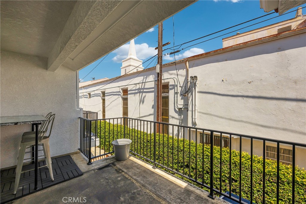 500 S Grevillea Avenue 5