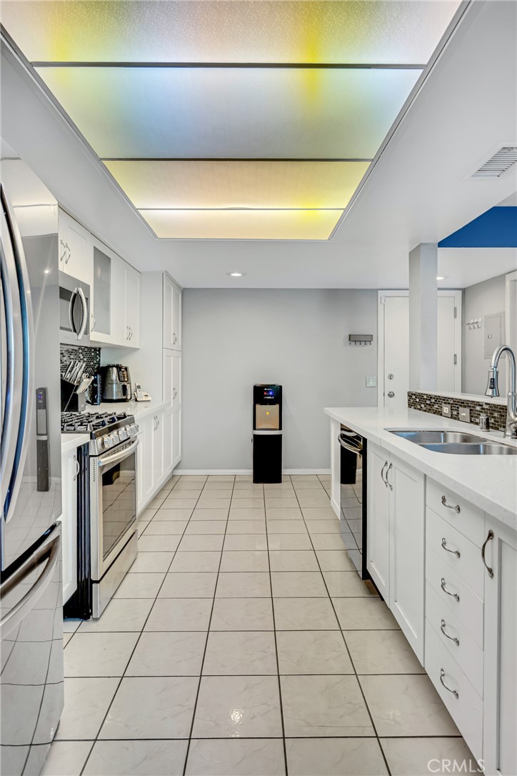 500 S Grevillea Avenue 5