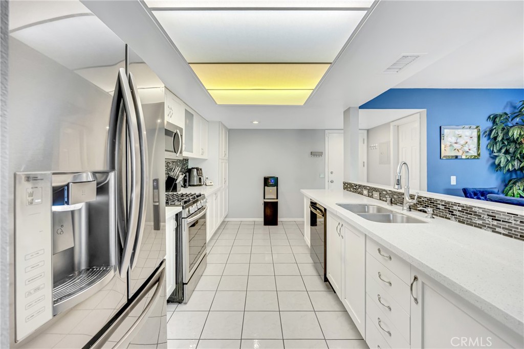 500 S Grevillea Avenue 5