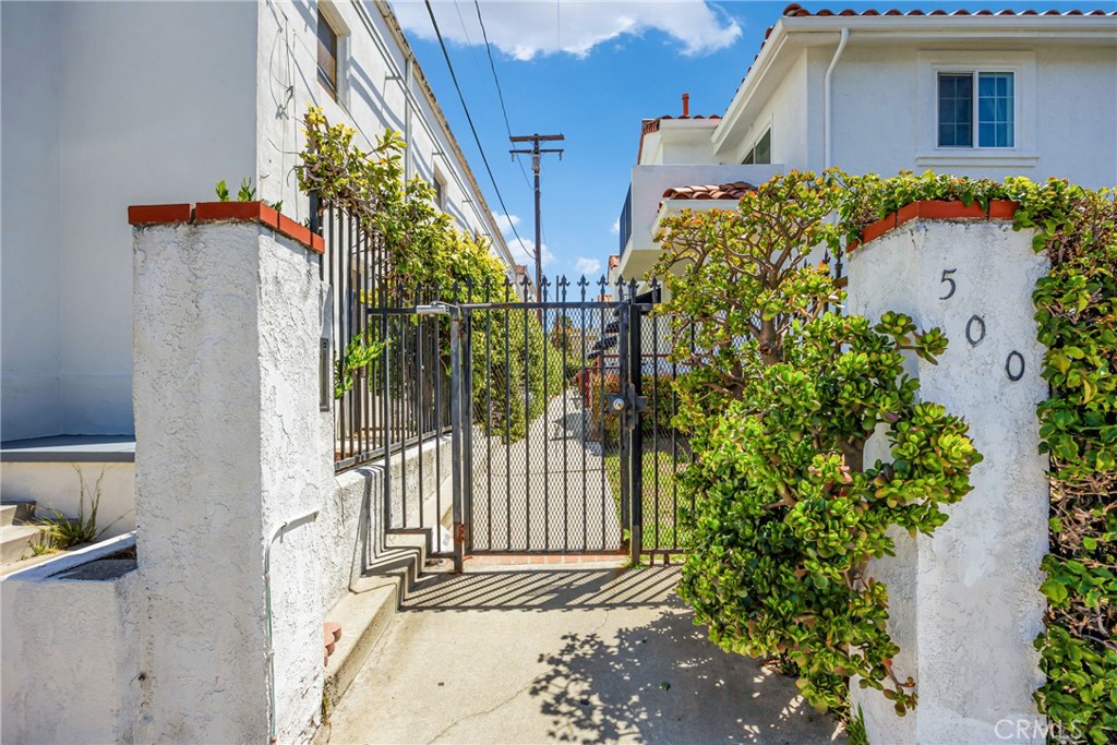 500 S Grevillea Avenue 5