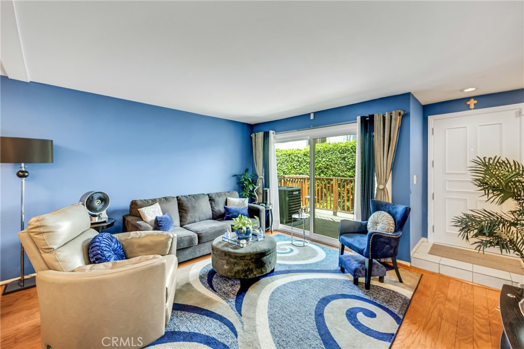 500 S Grevillea Avenue 5