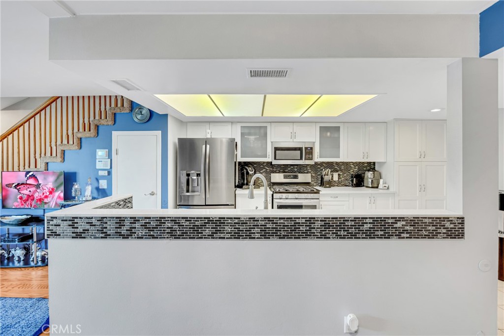 500 S Grevillea Avenue 5