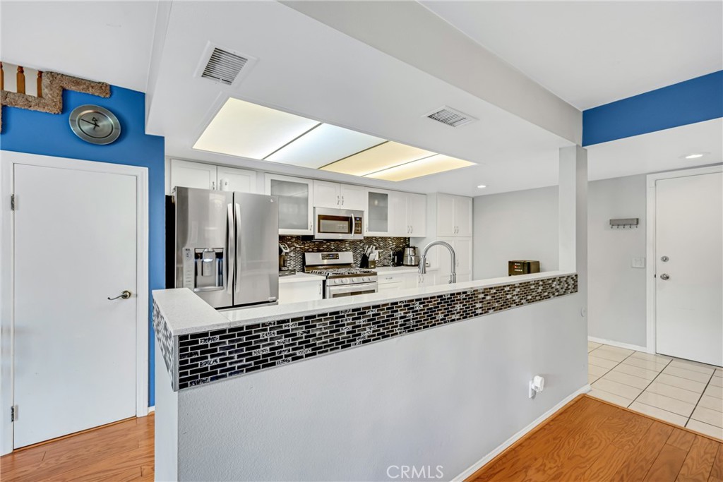 500 S Grevillea Avenue 5