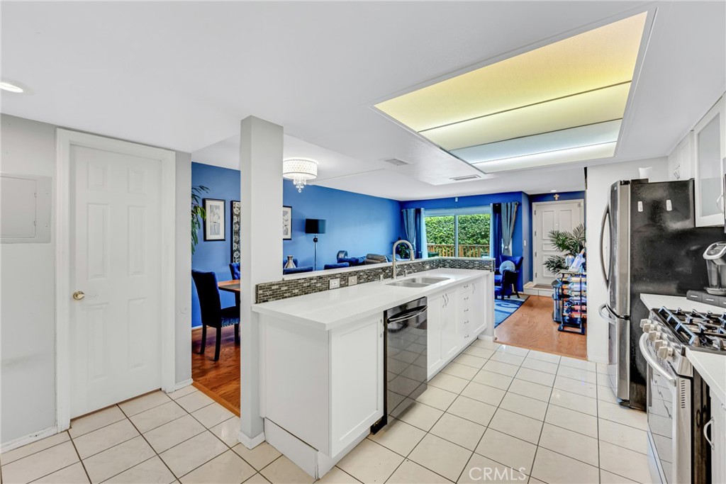 500 S Grevillea Avenue 5