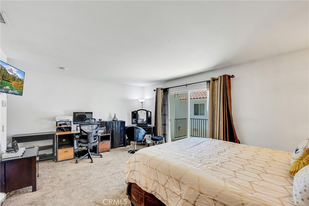 500 S Grevillea Avenue 5