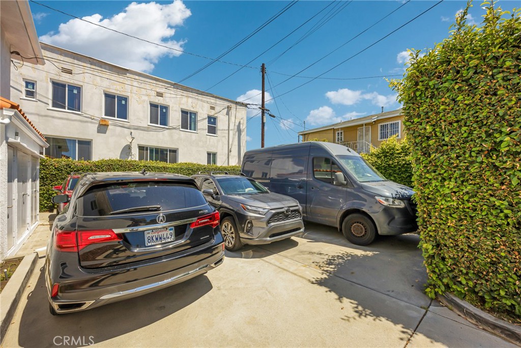 500 S Grevillea Avenue 5