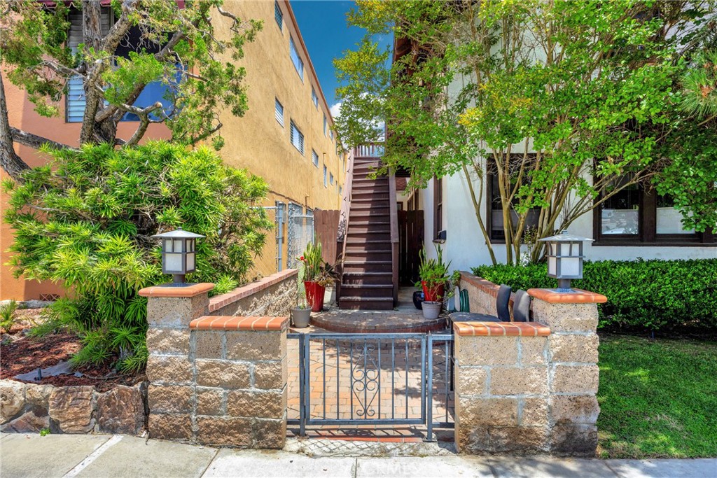 103 Hermosa Avenue B