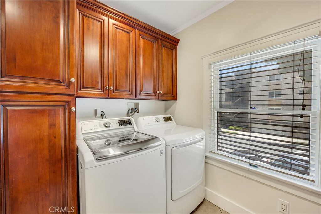 103 Hermosa Avenue B