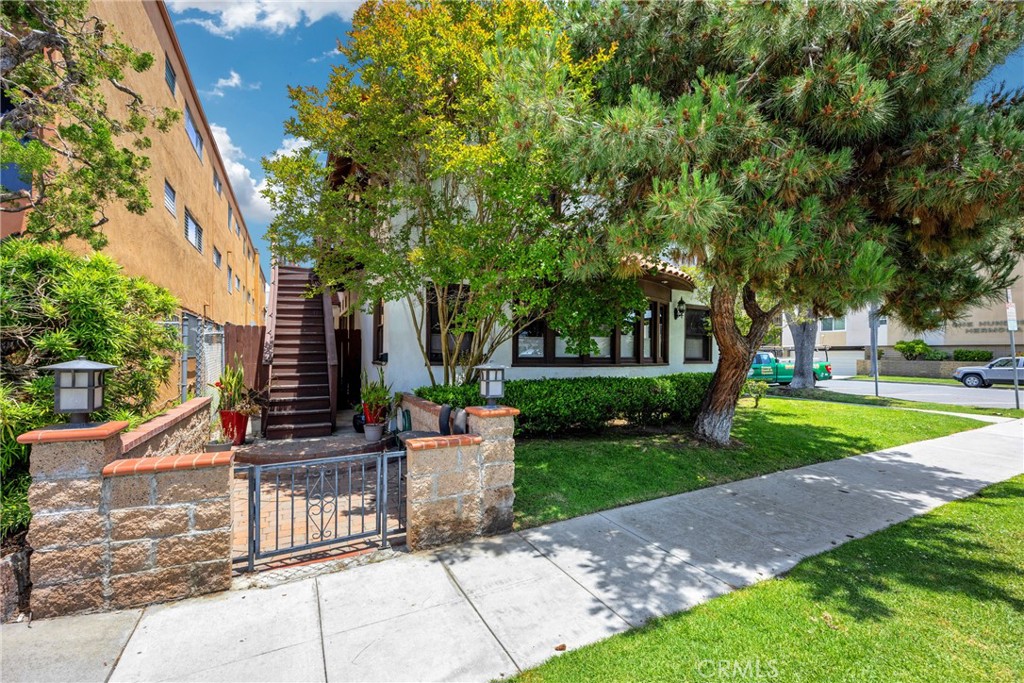 103 Hermosa Avenue B